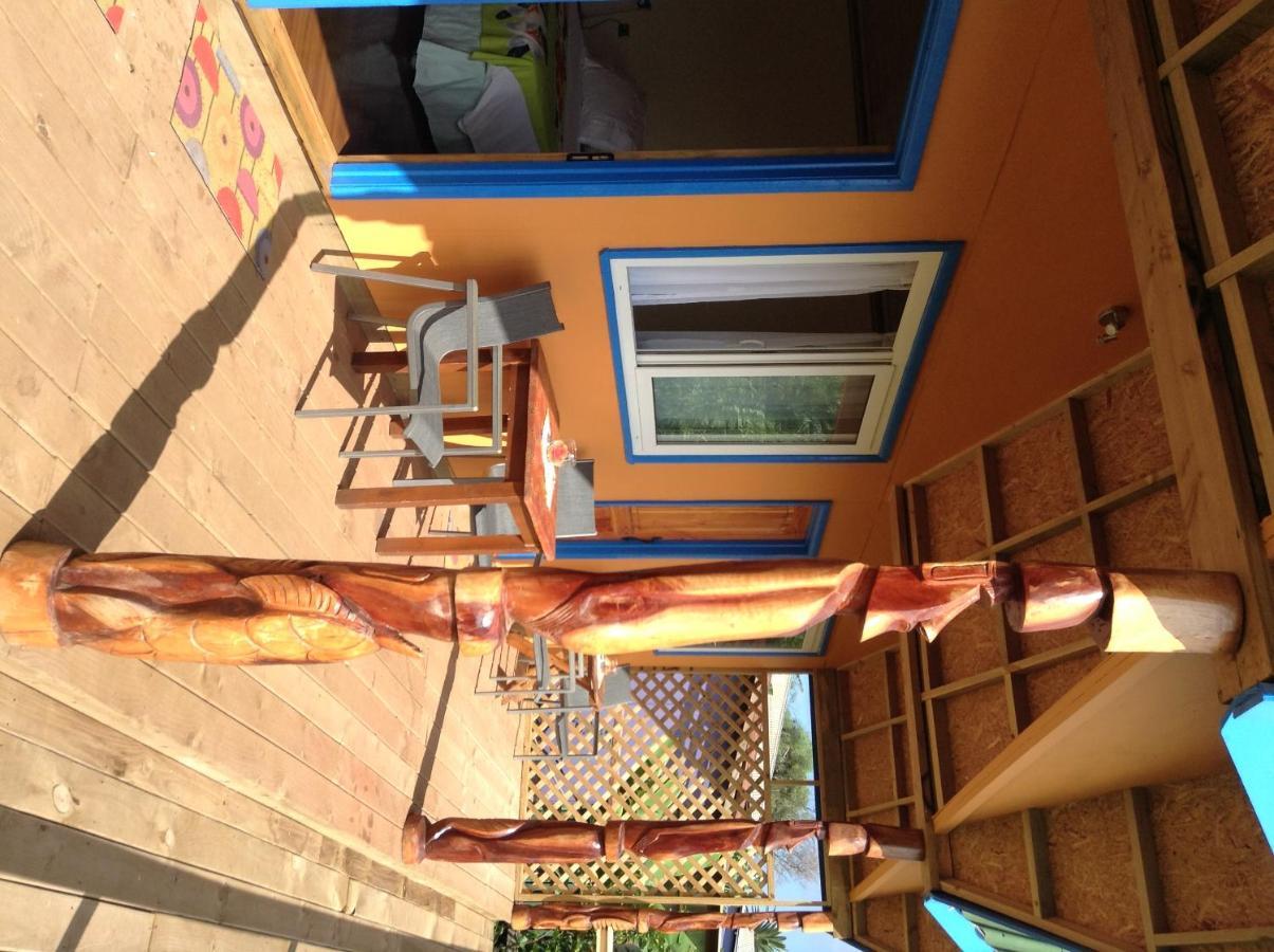 Hotel Taura'A Hanga Roa Exterior photo