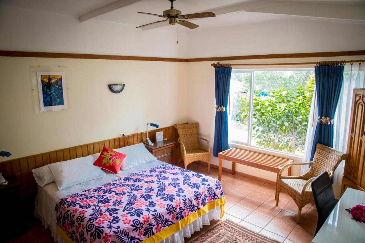 Hotel Taura'A Hanga Roa Exterior photo