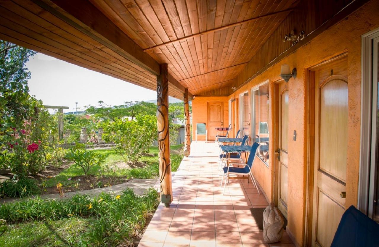 Hotel Taura'A Hanga Roa Exterior photo